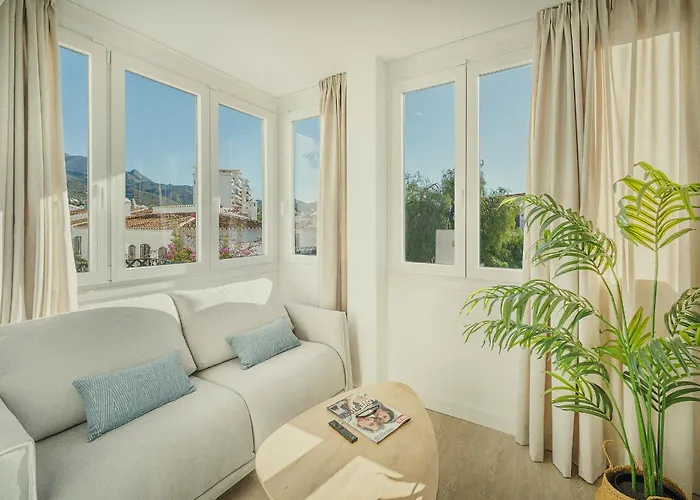 Beneste Nerja Hostal 호텔