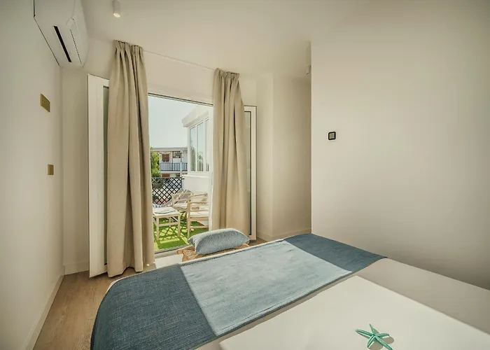 ホテル Beneste Nerja Hostal ネルハ