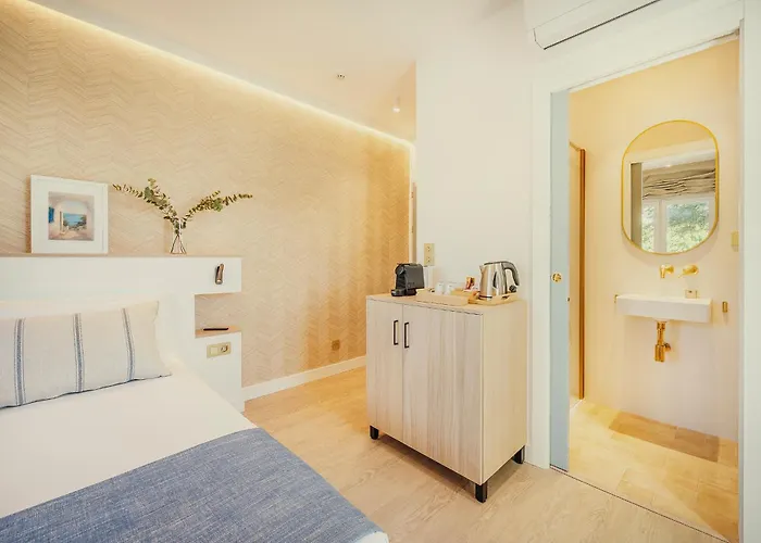ホテル Beneste Nerja Hostal 2*