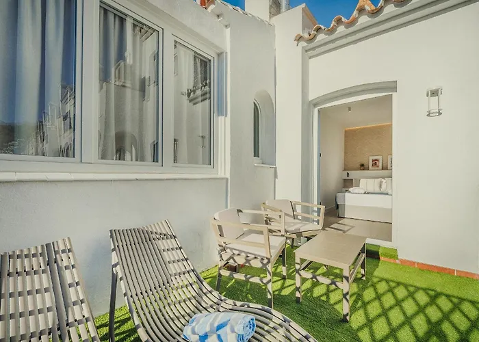 ホテル Beneste Nerja Hostal 2*