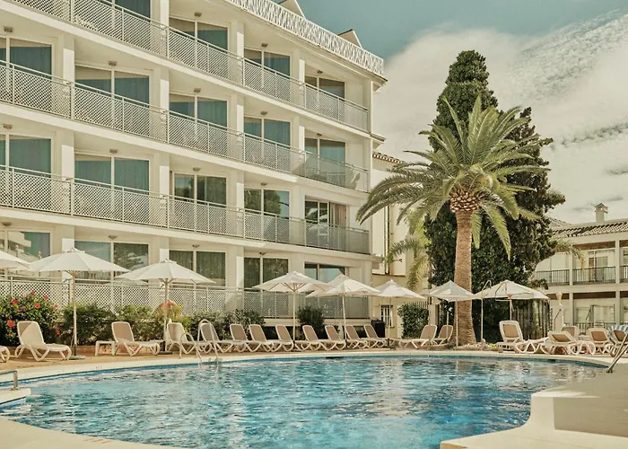 Beneste Nerja Hostal ホテル ネルハ